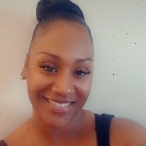 Meet your Posher, Lanora